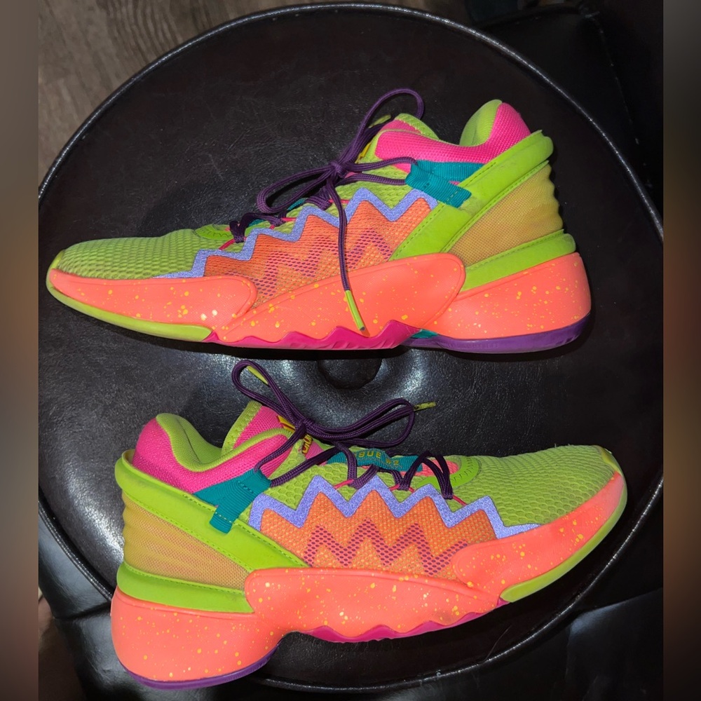 adidas D.O.N. Issue #2 'Prove Em Wrong/Let Em Hate men’s size 7 women’s 8.5 - Picture 10 of 14